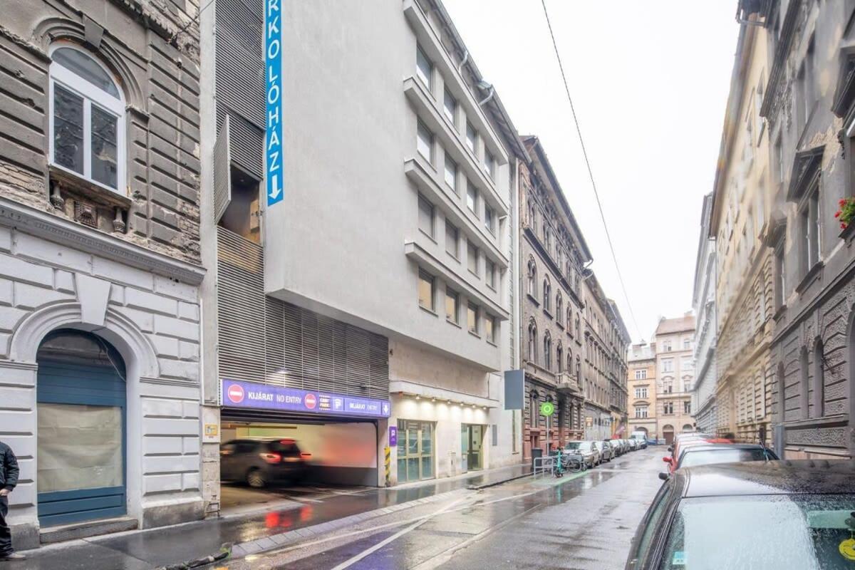 Very Central Convenient Flat Budapest Eksteriør bilde